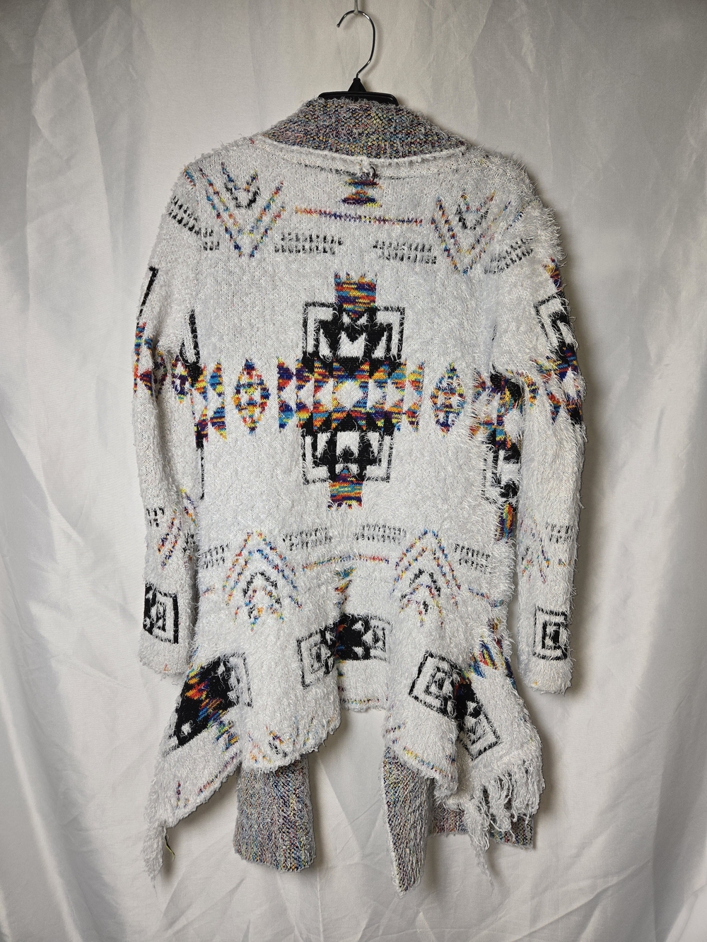 Open-Front White Aztec Patterned Cardigan Sweater - Picture 3 of 4